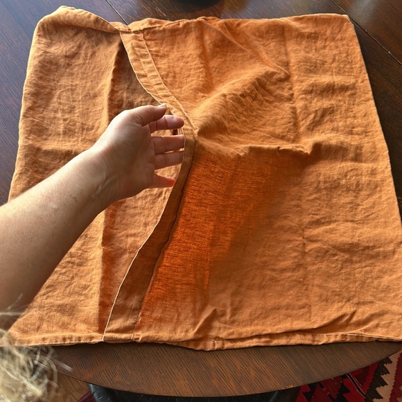 Cultiver Linen Euro Sham/ Pillowcase in gorgeous rich Cedar color. Envelope back - Picture 6 of 16